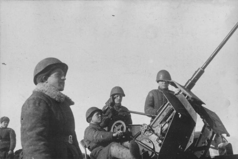 Использование трофейных немецких 20-мм зенитных автоматов Использование трофейных немецких 20-мм зенитных автоматов оружие