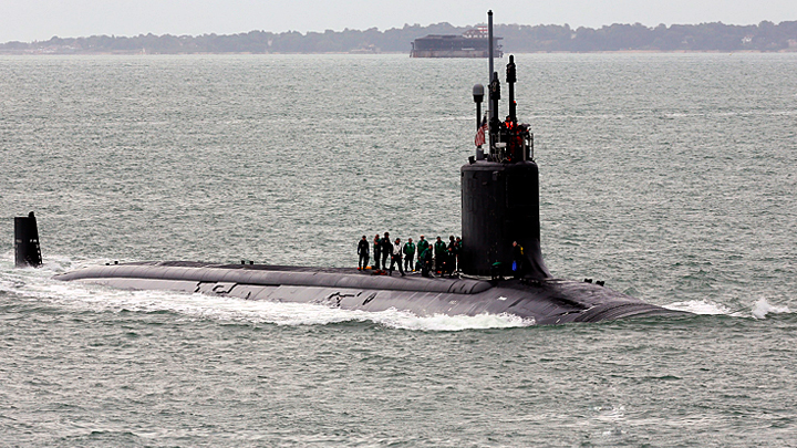 А МОГЛА И УТОНУТЬ! АМЕРИКАНСКАЯ АТОМНАЯ ПОДЛОДКА СТОЛКНУЛАСЬ С ЧЕМ-ТО НЕИЗВЕСТНЫМ