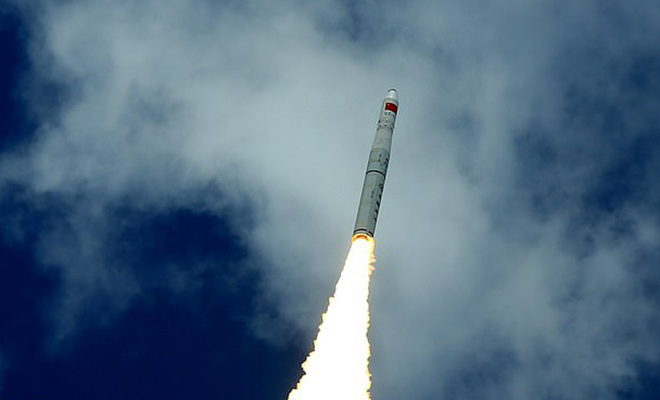 Китай собрался отправить в космос флот ракет и сдвинуть с орбиты астероид. План реализуют до 2031