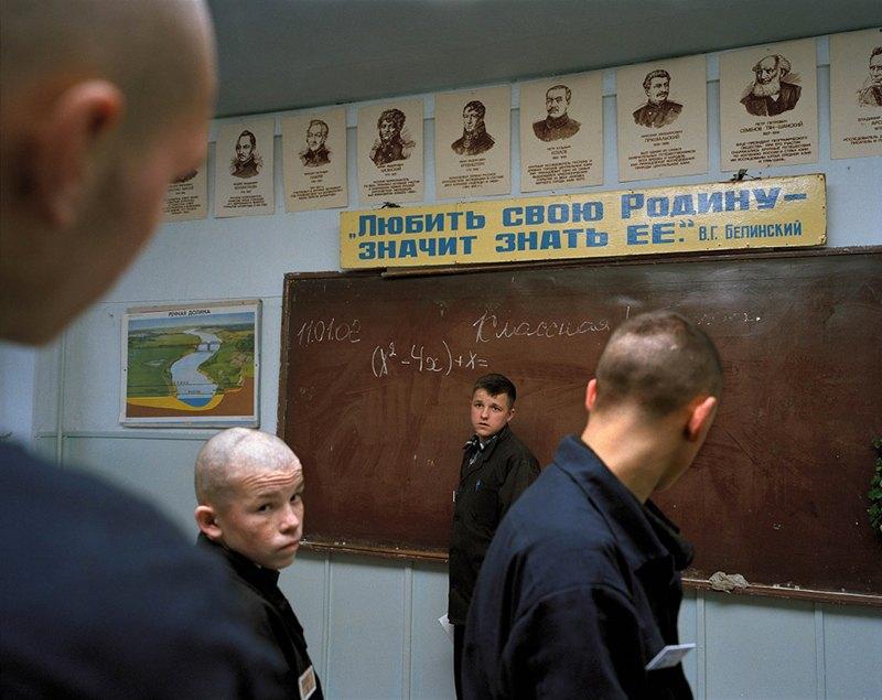 Жизнь малолетних заключенных в колониях Сибири