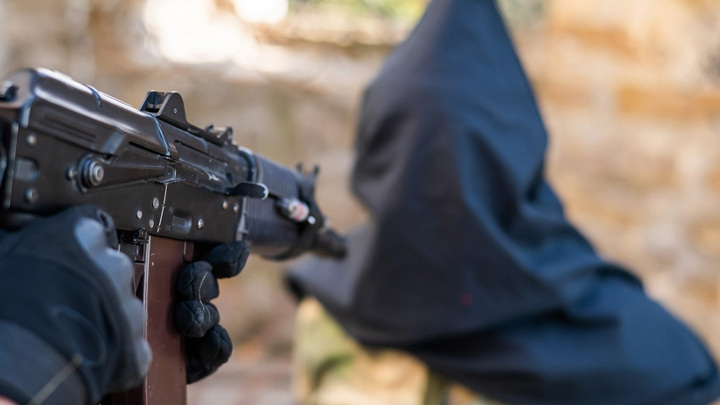 "ВОЛОСЫ СРЕЗАЛИ ВМЕСТЕ С КОЖЕЙ": ТЮРЬМА СБУ ГЛАЗАМИ ОЧЕВИДЦА