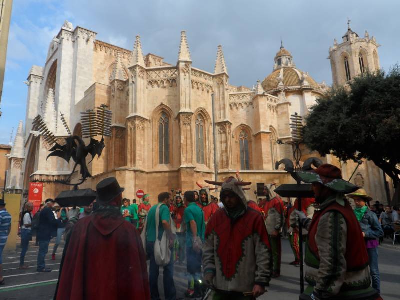 Средневековые огненные праздники современной Каталонии история