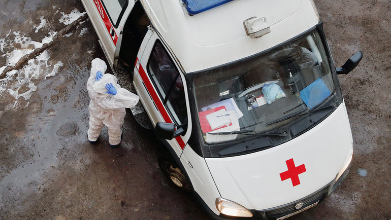 В России третьи сутки подряд фиксируют антирекорды по количеству зараженных и смертей от коронавируса