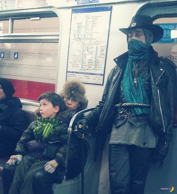 Модники в метро веселые картинки,курьезы,мода и стиль,модники в метро