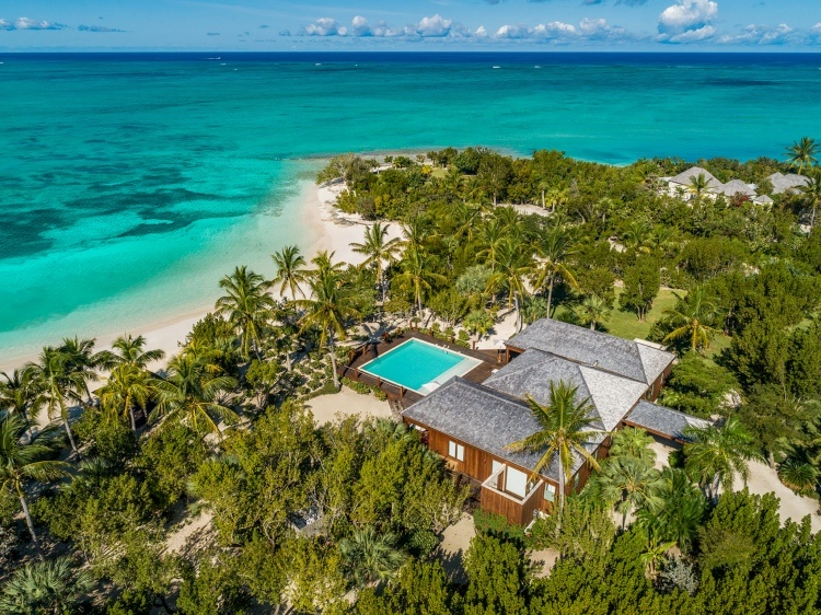 В гостях у Брюса Уиллиса: экскурсия по рекордно дорогому пляжному комплексу актера за 33 миллиона долларов В гостях у Брюса Уиллиса: экскурсия по рекордно дорогому пляжному комплексу актера за 33 миллиона долларов Звезды,Звездные пары