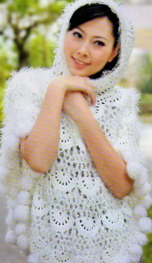 Пончо с капюшоном крючком