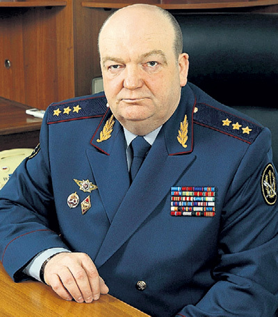 Экс-глава ФСИН Александр РЕЙМЕР, уйдя в отставку летом 2012 года, стал первым руководителем силовых структур, кто не смог устроиться на госслужбу и занялся охранным бизнесом