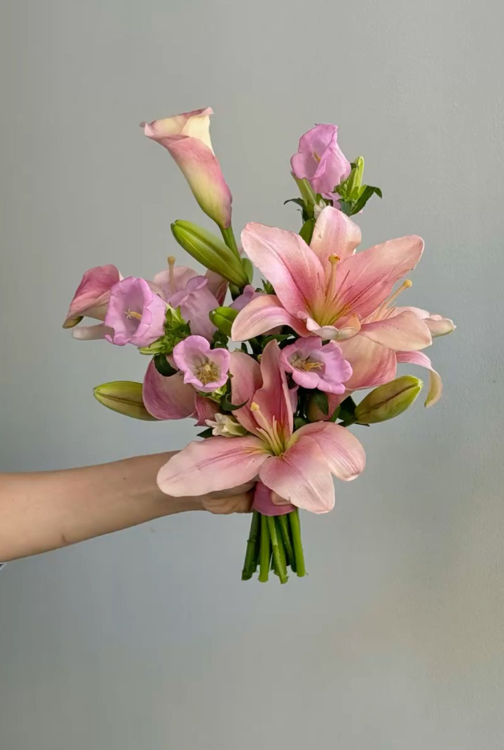 Свадебные букеты 2026: 20+ идей для вдохновения