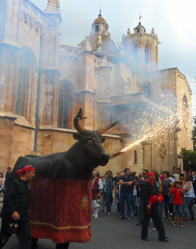 Средневековые огненные праздники современной Каталонии история