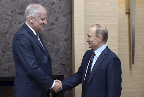 Путин поблагодарил премьера Баварии за стремление наладить отношения ЕС и России