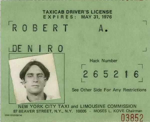 Удостоверение водителя такси Роберта Де Ниро, которое использовалось во время съёмок «Таксиста», 1976 год. знаменитости, редкие, фото