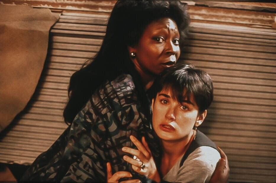 Болдуин вместо Суэйзи и другие факты о съемках фильма “Привидение” Болдуин вместо Суэйзи и другие факты о съемках фильма “Привидение” Интересное