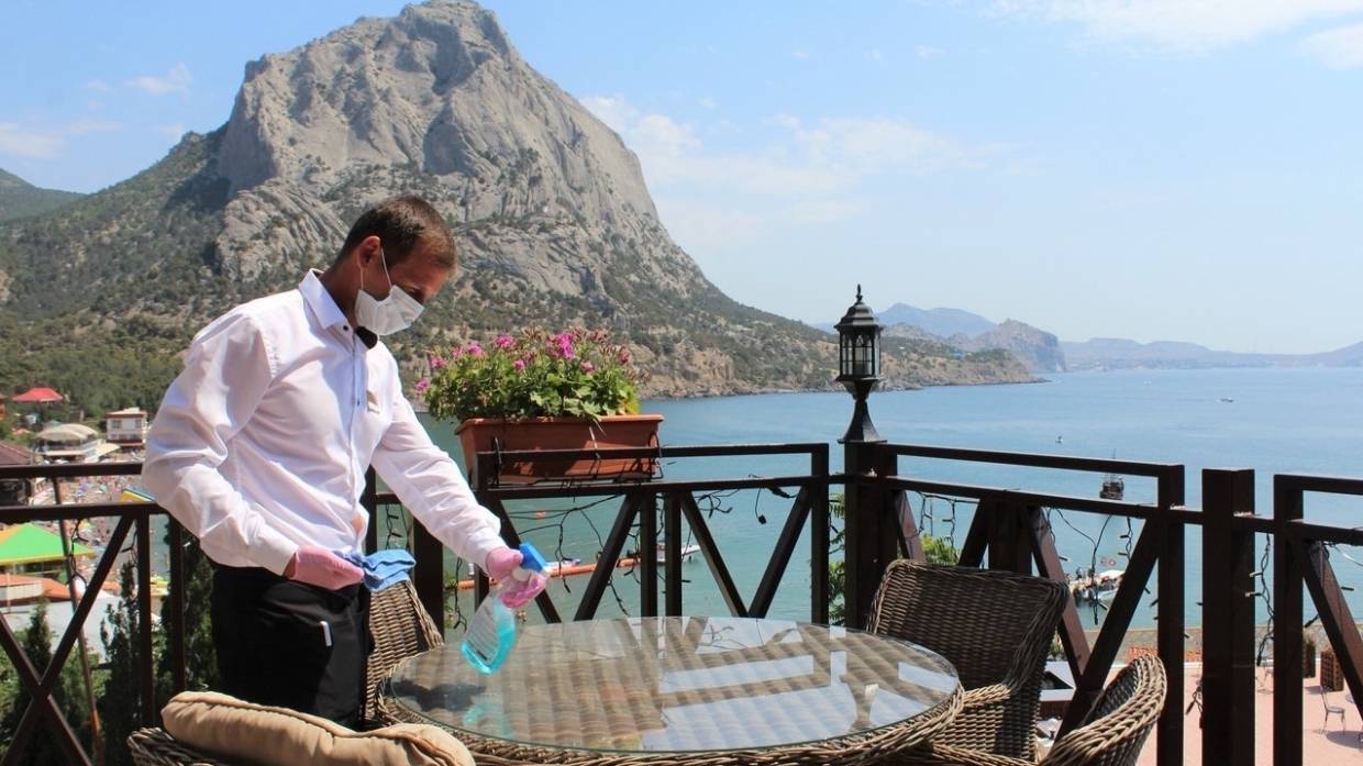 Ресторатор Романов объяснил, как барам поможет смягчение антиковидных мер в Крыму