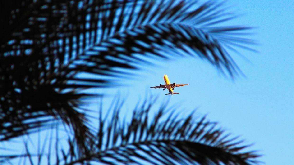 Портал «Деньги» определил популярные у россиян страны для зимовки