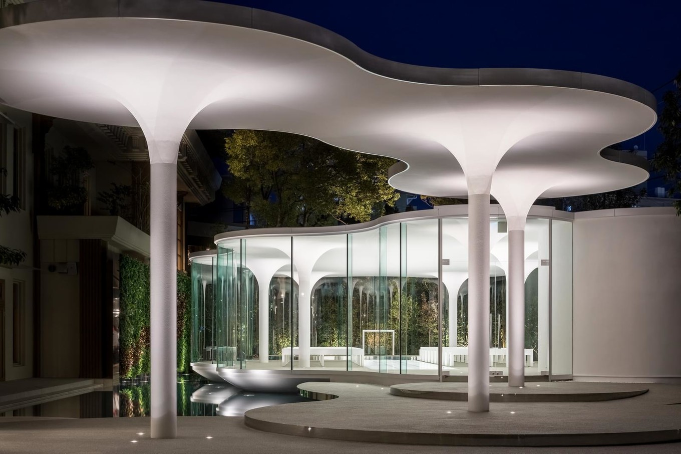 Капелла для свадебных церемоний в Японии архитектура,Путешествия,фото