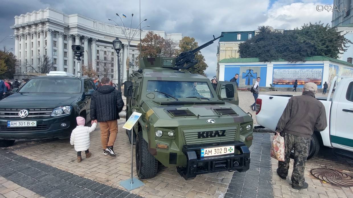 Выставка военных «достижений» в Киеве показала не только успехи, но и недостатки ВСУ Весь мир