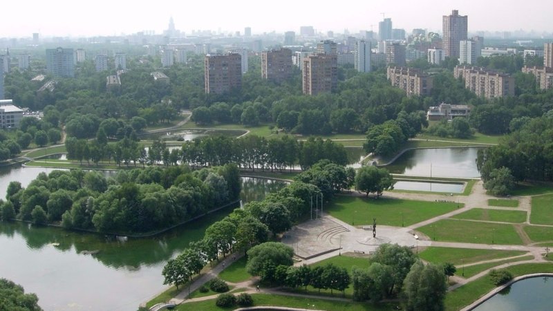 Москва живет по-новому: от wi-fi в автобусе до электробайка в парке