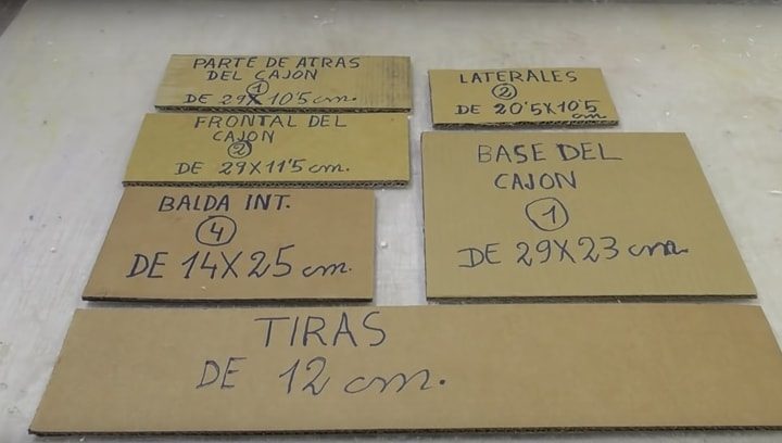 Шикарный комод своими руками из подручных материалов Шикарный комод своими руками из подручных материалов интерьер,комод совими руками,мебель,своими руками,сделай сам