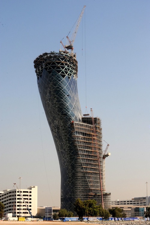 capital_gate_abu_dhabi_construction06.jpg