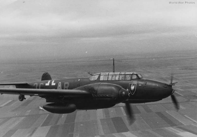 Боевые самолеты. Не «Мессершмитт», но похож 