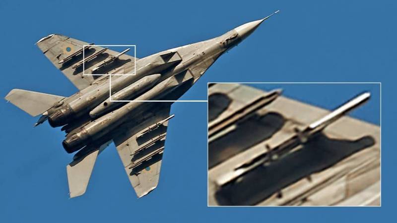 Что там, под крылом у МиГ-29? ввс