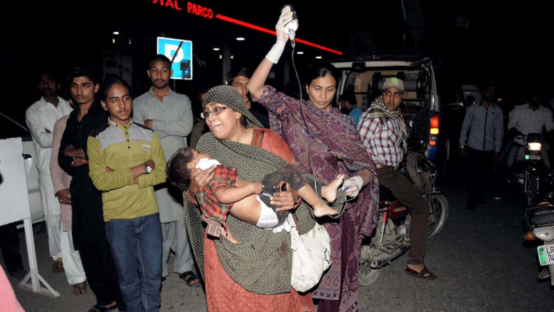 число жертв теракта в пакистане выросло до 69