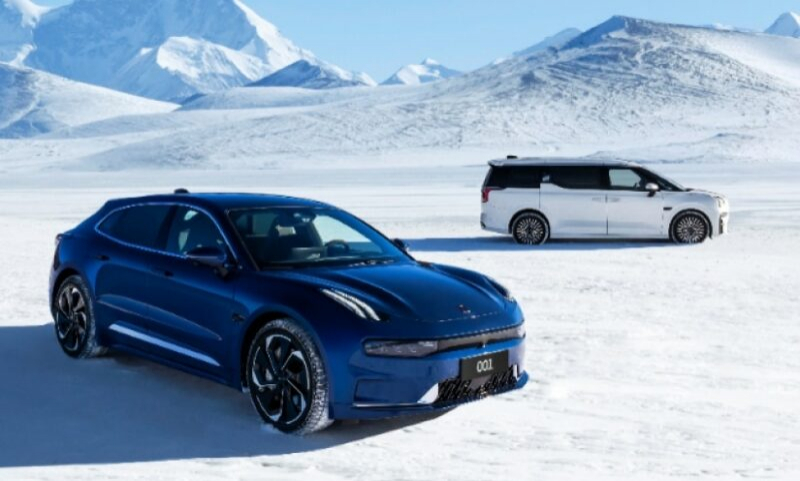 В Китае официально представлен интерьер Zeekr X с огромным экраном