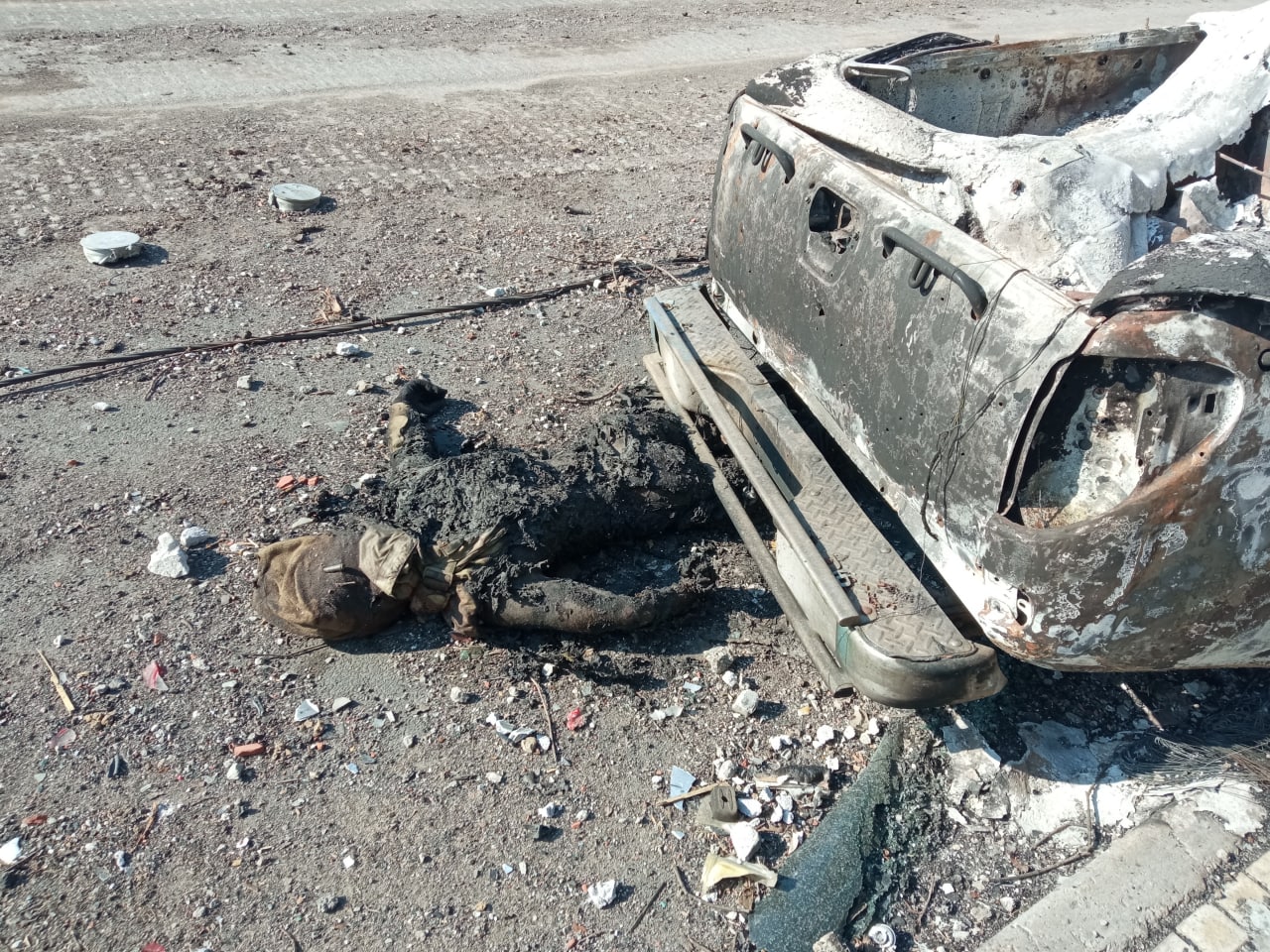 Над центром Мариуполя поднят русский флаг. Генерал НАТО взят в плен? Над центром Мариуполя поднят русский флаг. Генерал НАТО взят в плен? украина