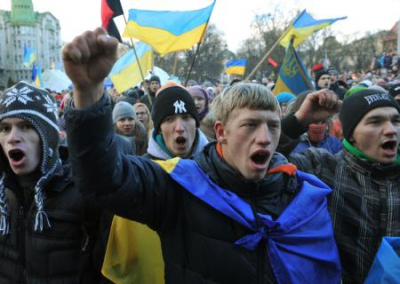 Экономист: загнанные в угол неграмотные и обозленные украинцы стали непредсказуемыми