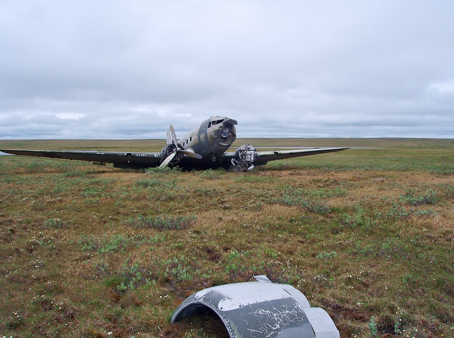 Потерянный самолет. Дуглас c-47 в тундре. Самолет Дуглас в тундре. Самолет Дуглас на Таймыре. Волочанка Дуглас.