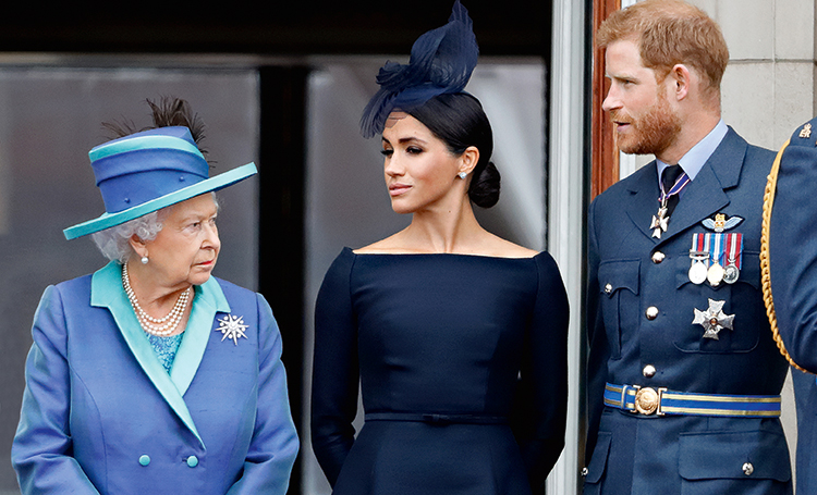 СМИ: королева Елизавета II собирается судиться с принцем Гарри и Меган Маркл Монархи,Британские монархи