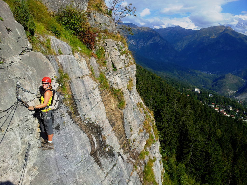 Via Ferrata - железная тропа - не дай бог кому-то на нее попасть! Via Ferrata - железная тропа - не дай бог кому-то на нее попасть!