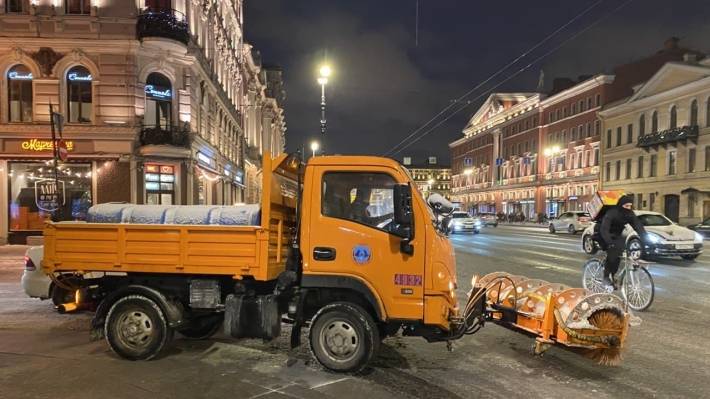 «Не признал ошибки». Беглов возложил вину за снежный коллапс в Петербурге на водителей