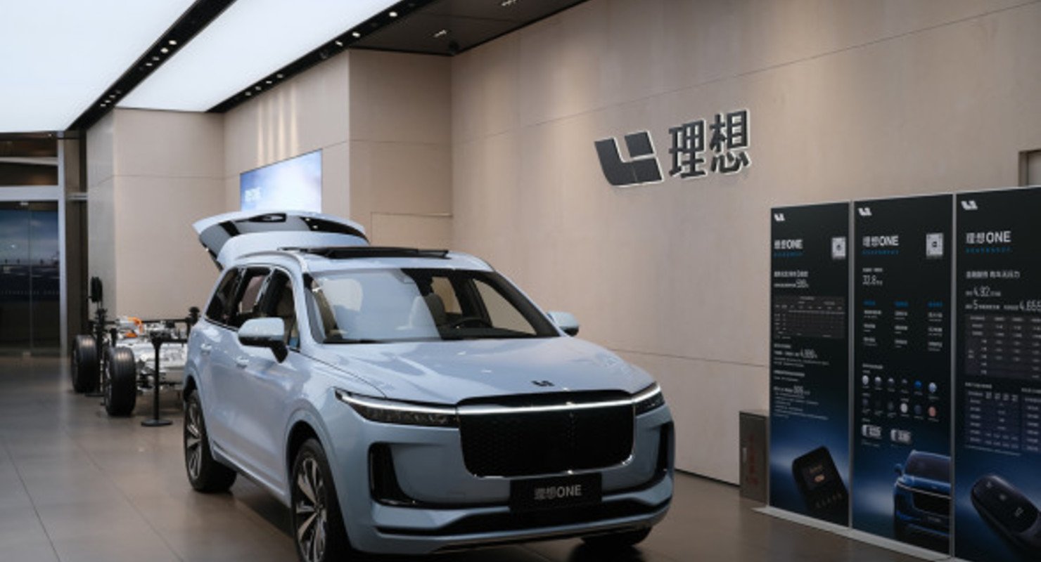 Li Auto сократит поставки электрокаров в третьем квартале до 24 500 единиц Автомобили