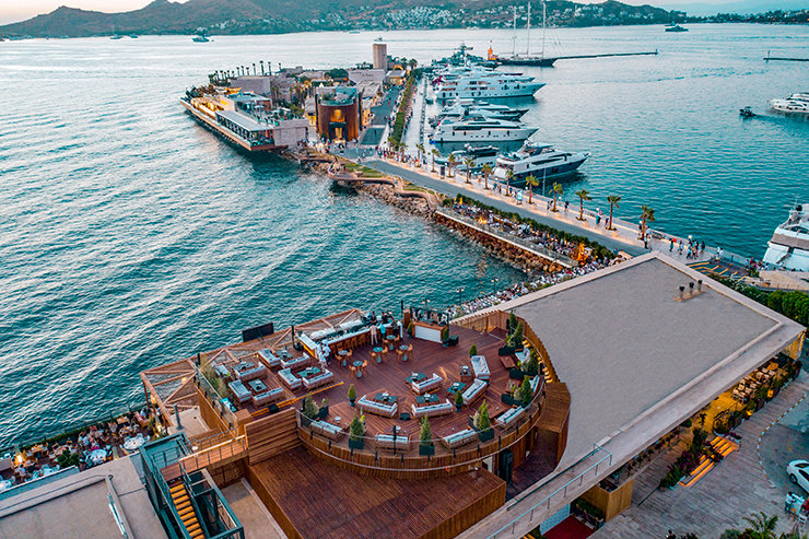 Novikov Helipad Lounge