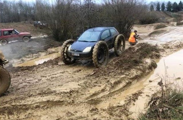 Малолитражка, которая может потягаться с крутыми внедорожниками автомобили,тюнинг