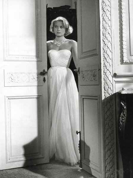 22 самых красивых белых платья всех времен 22 самых красивых белых платья всех времен знаменитости,мода,мода и красота,стиль