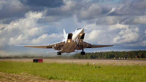 Бомбардировщик сбросил экипаж // Катастрофа с участием Ту-22М3 закончилась условными сроками
