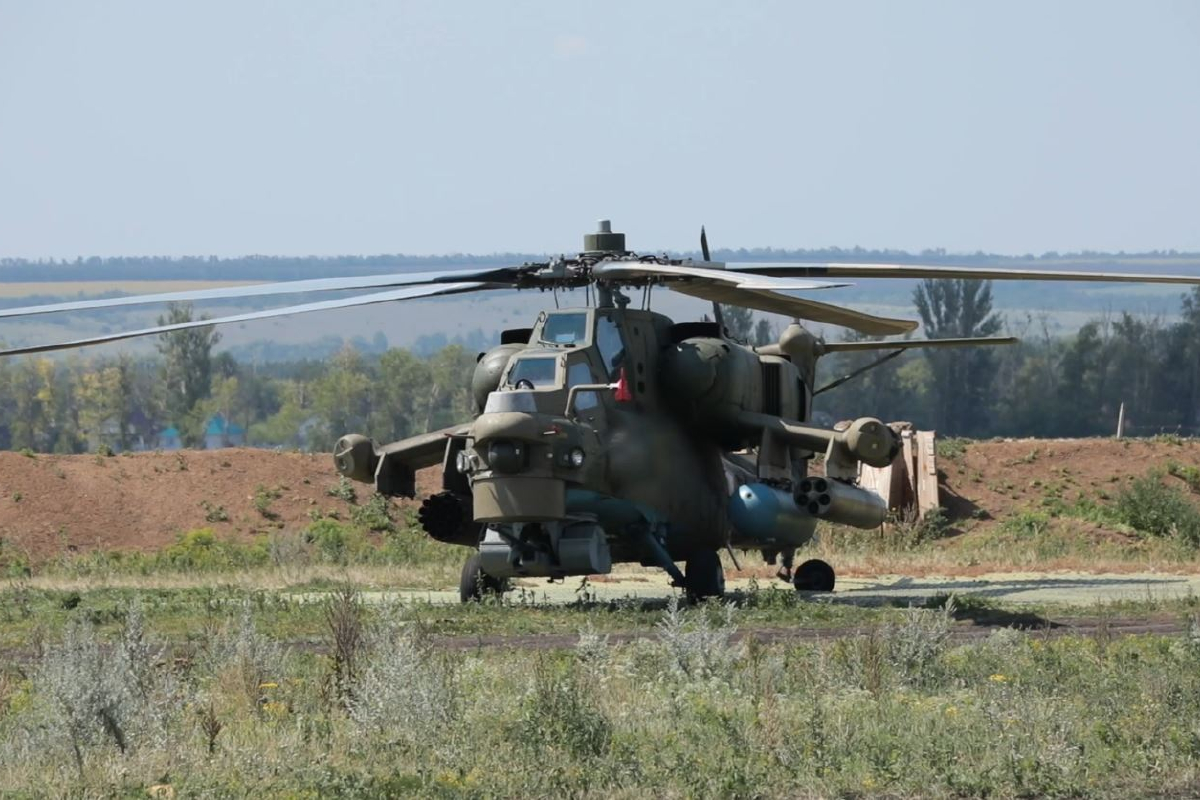 Экипажи вертолетов Ми-28нм армейской авиации ВКС успешно нанесли удар по подразделениям ВСУ