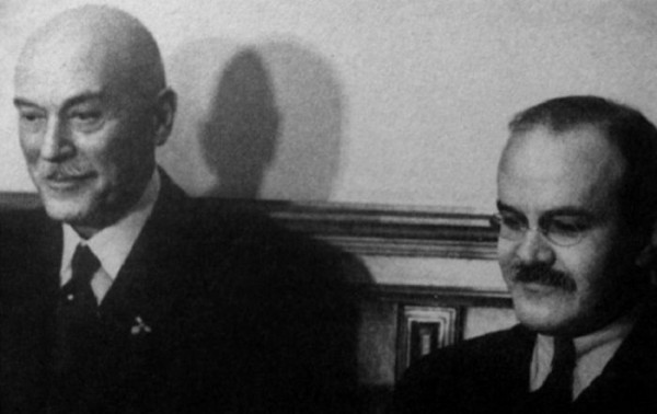 Почему посол Германии сообщил Сталину о плане «Барбаросса» за месяц до вторжения Гитлера?