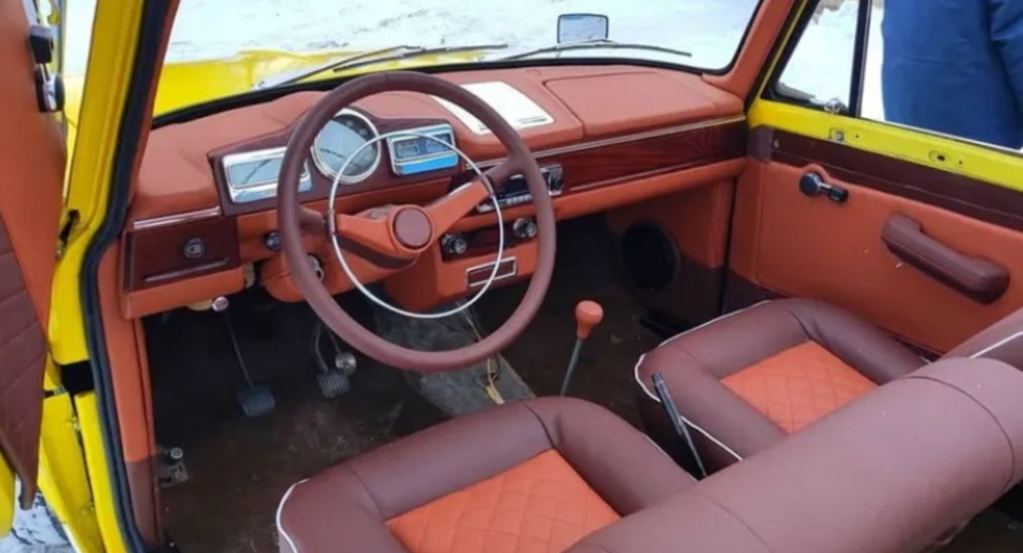 Кабриолет «Москвич» с дверями-«ножницами» в духе Lamborghini представил водитель Автомобили