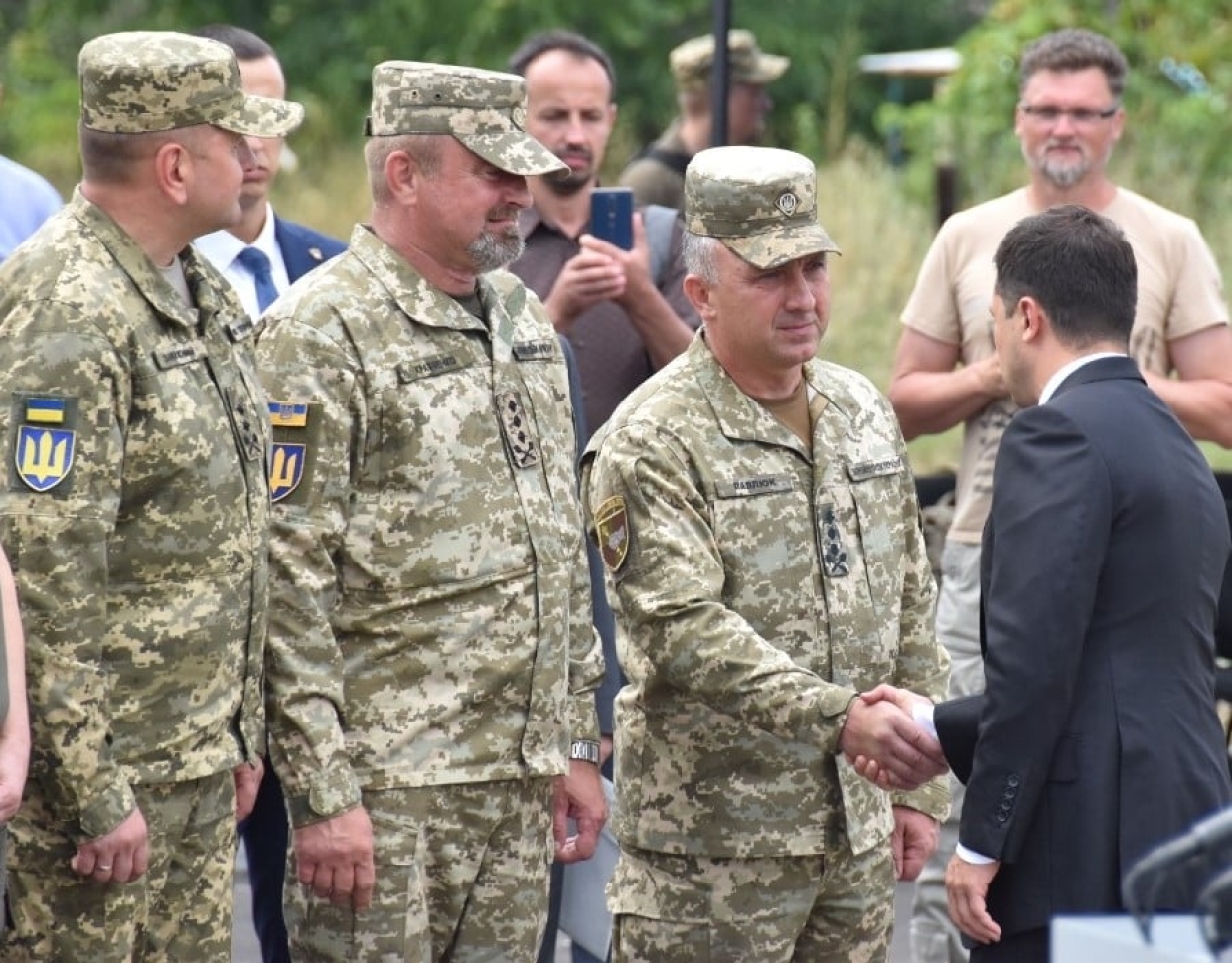 В Донбассе прошло заседание СНБО, а Зеленский меняет силовиков