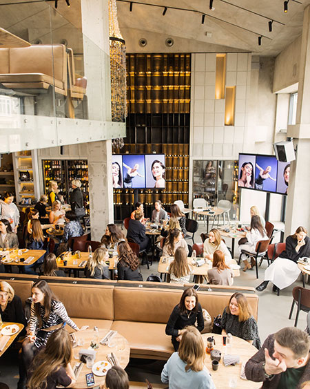 Ксения Собчак, Инга Меладзе и другие на бизнес-завтраке в Москве Звезды,Новости о звездах