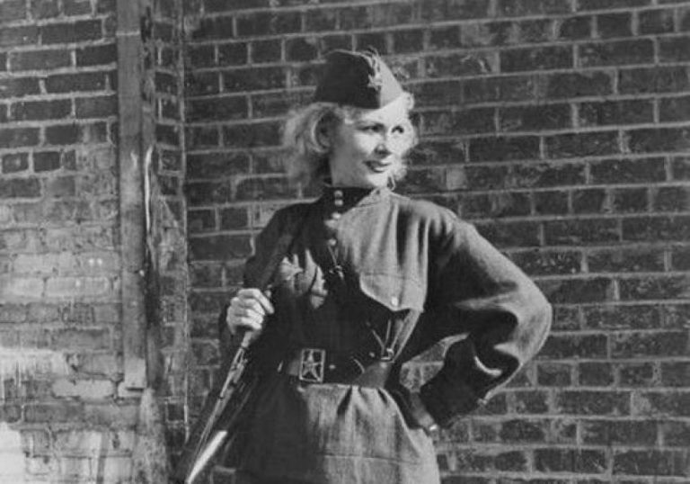 Кира Петровская: кем стала, сбежавшая в США женщина-снайпер