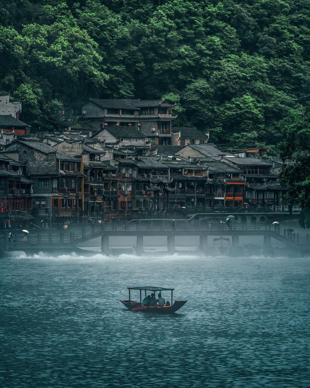 Атмосферные китайские улицы на снимках Чэня Юй Чэня Атмосферные китайские улицы на снимках Чэня Юй Чэня города,Китай,тревел-фото,улицы