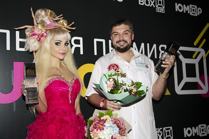 «Русская Барби» стала победительницей музыкальной премии RUSSIAN MUSICBOX
