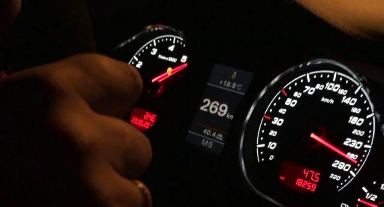 Для чего на спидометре скорость 30, 50 и 130 км/ч отмечают полосками красного цвета Автомобили