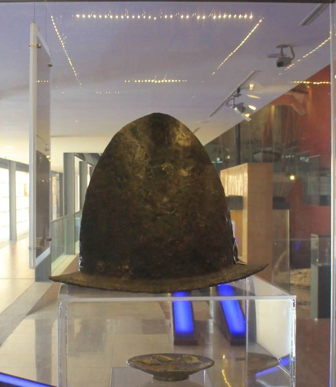 Доспехи подлинные и доспехи поддельные Доспехи подлинные и доспехи поддельные история