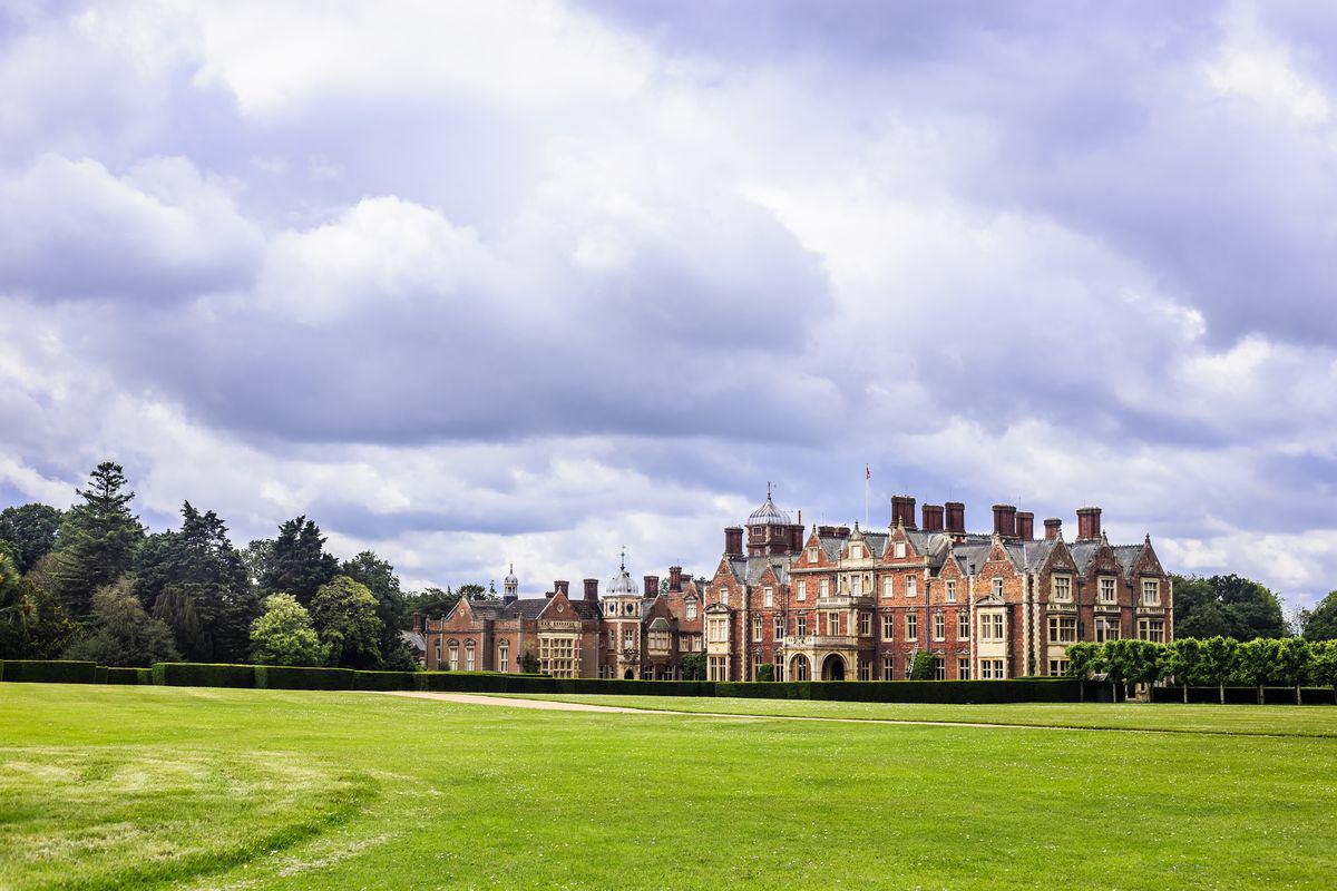 Где жила Елизавета II: недвижимость британской короны где и как,кто,о недвижимости