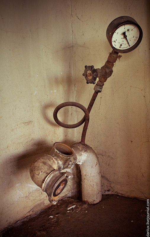 Атмосферная прогулка по заброшенному кишинёвскому цирку Атмосферная прогулка по заброшенному кишинёвскому цирку